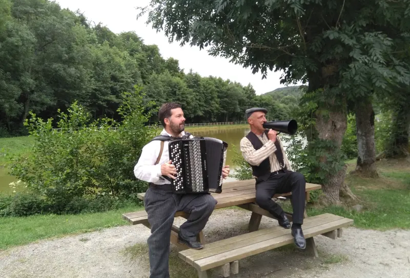 cover Les yeux dans le rétro